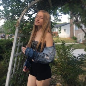 Meet your Posher, Jewells